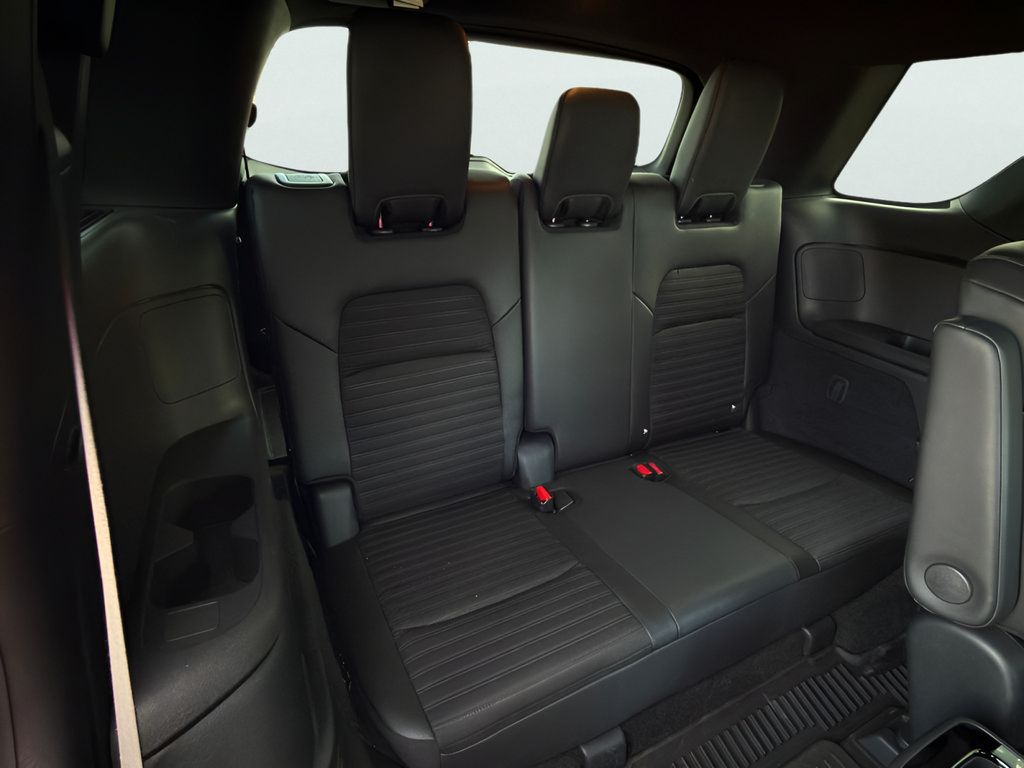 Used 2025 Nissan Pathfinder Rock Creek AWD/4WD image 32