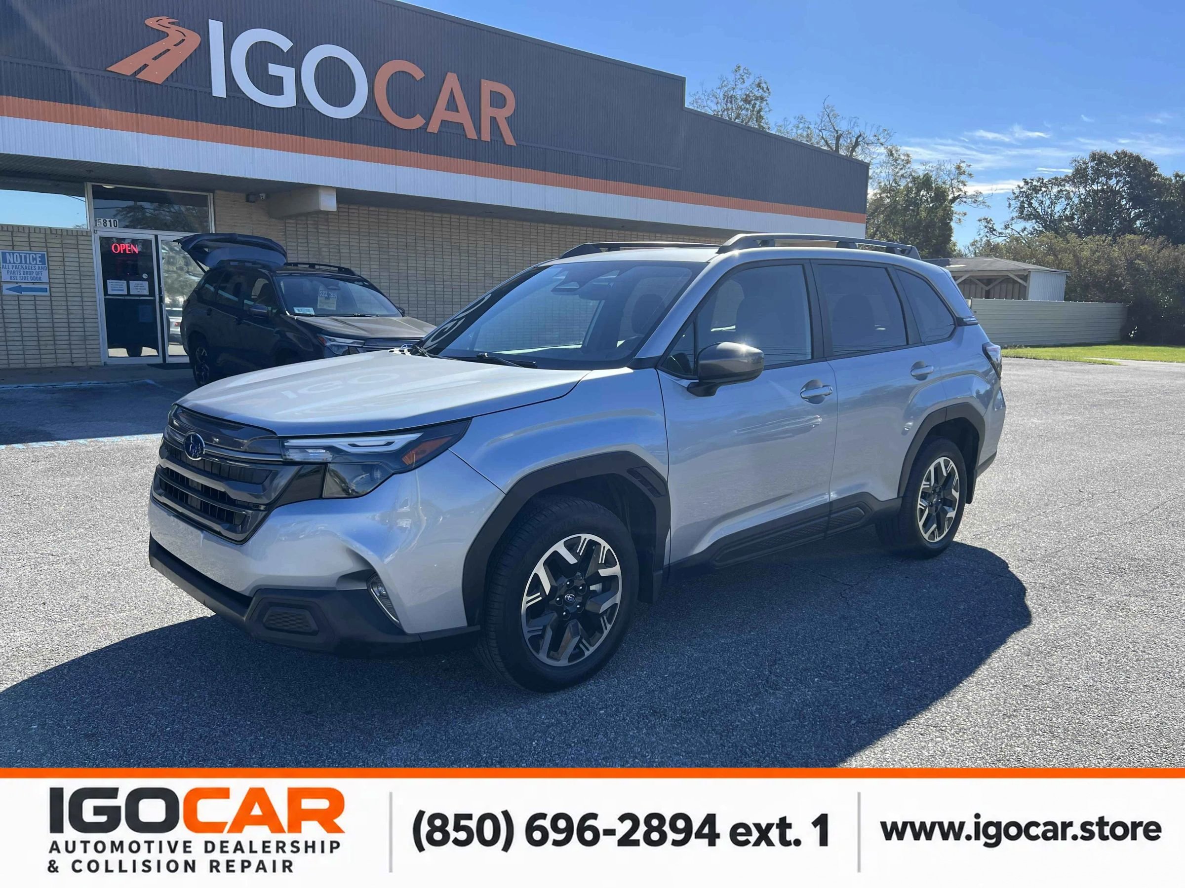Used 2025 Subaru Forester Premium w/ Convenience Package #2 AWD/4WD image 1