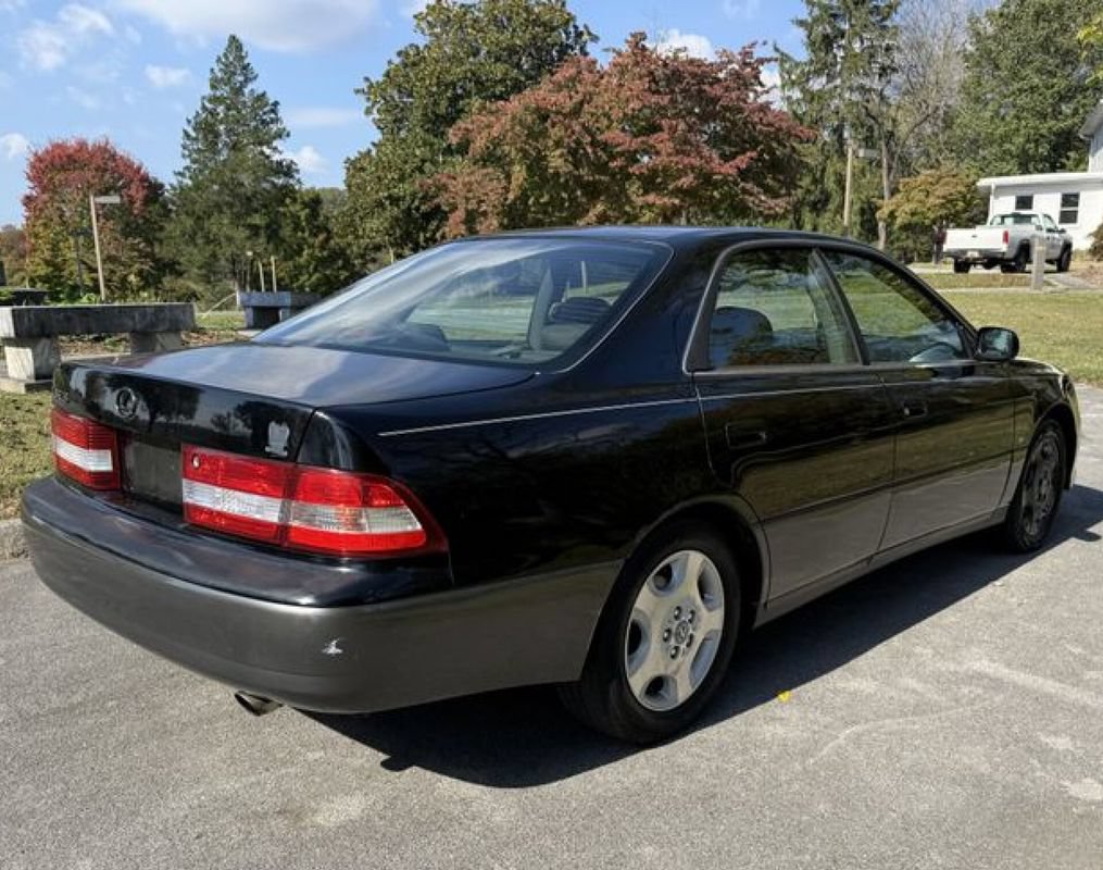 Used 2001 Lexus ES 330 FWD image 7
