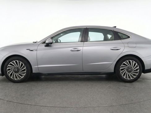 Used 2025 Hyundai Sonata SEL FWD image 5