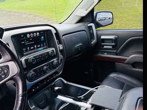 Used 2018 GMC Sierra 1500 SLT AWD/4WD image 4
