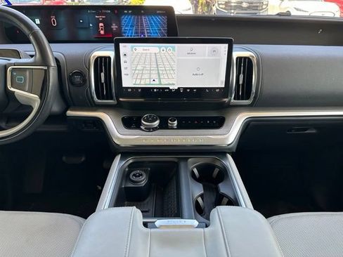 Used 2025 Ford Expedition Max Platinum w/ Driver's Package AWD/4WD image 19