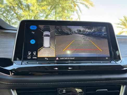 Certified 2025 Volkswagen Atlas SEL Premium R-Line image 22