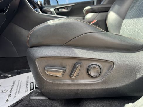 Used 2022 Toyota RAV4 Adventure w/ Convenience Package image 11