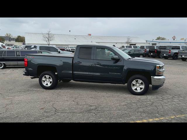 Used 2018 Chevrolet Silverado 1500 LT AWD/4WD image 37