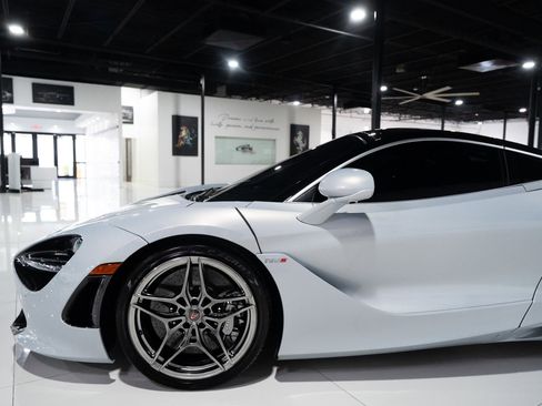 Used 2018 McLaren 720S image 37