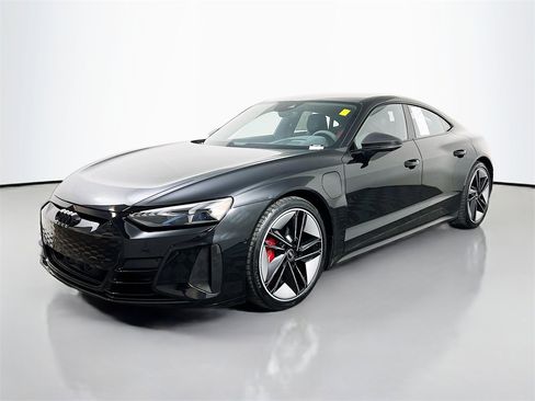 Used 2022 Audi RS e-tron GT w/ Year 1 Package image 3