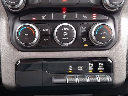 Used 2020 RAM 1500 Big Horn image 15