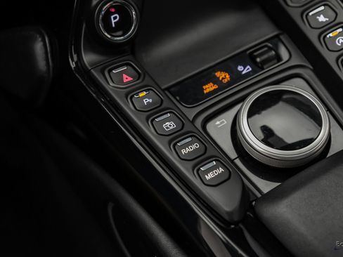 Used 2022 Aston Martin V8 Vantage Coupe RWD image 62