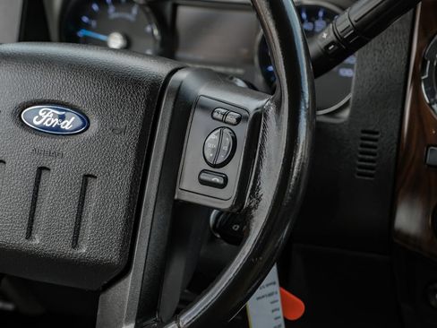 Used 2015 Ford F250 Lariat w/ Lariat Ultimate Package AWD/4WD image 17