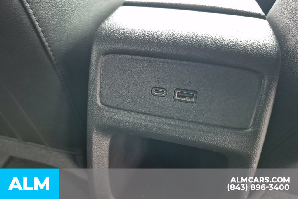 Used 2025 Chevrolet Trax LT FWD image 17
