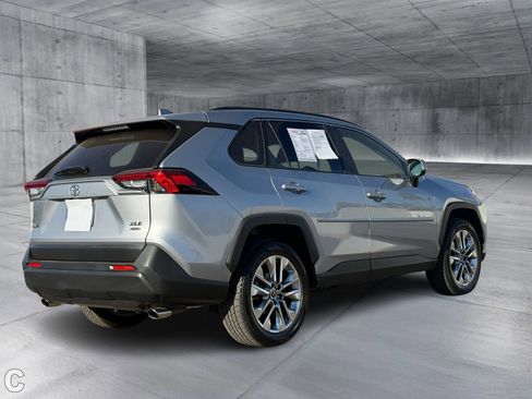 Used 2019 Toyota RAV4 XLE Premium w/ Cold Weather Package image 5