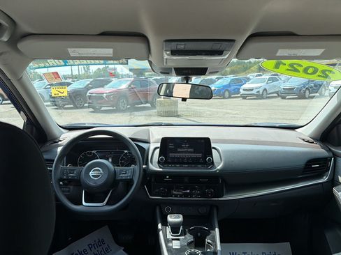 Used 2021 Nissan Rogue SV AWD/4WD image 16