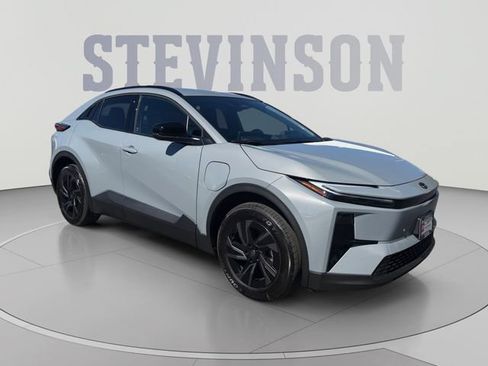 Certified 2026 Toyota C-HR AWD/4WD image 7