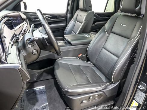 Used 2021 Cadillac Escalade Sport w/ Driver Assist Tech Package AWD/4WD image 10