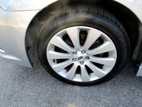 Used 2012 Subaru Legacy 2.5i Limited image 19