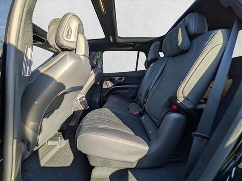 New 2026 Mercedes-Benz EQS 400 4MATIC SUV image 16