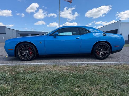 Used 2016 Dodge Challenger SRT Hellcat RWD image 8
