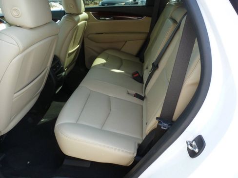 Used 2017 Cadillac XT5 Luxury w/ Driver Awareness Package AWD/4WD image 32