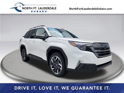 Used 2025 Subaru Forester Premium image 1