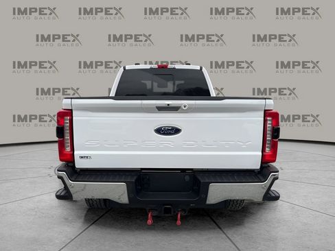 Used 2023 Ford F250 Lariat w/ Chrome Package image 4