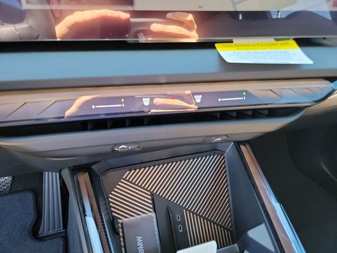 New 2025 BMW X3 xDrive30i w/ Convenience Package image 15