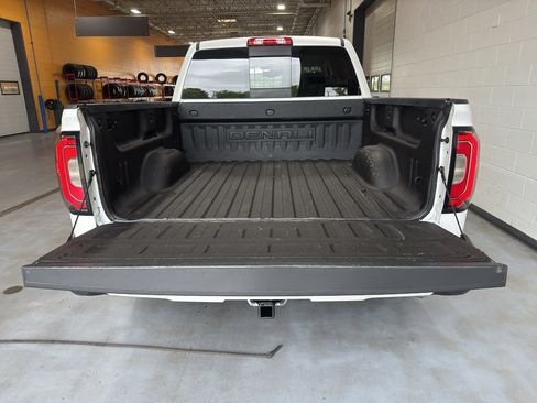 Used 2017 GMC Sierra 1500 Denali w/ Denali Ultimate Package AWD/4WD image 21