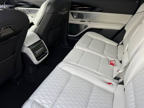 New 2026 Lincoln Nautilus Black Label w/ Jet Appearance Package image 11