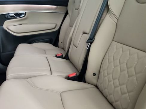 New 2026 Volvo XC90 T8 Plus w/ Protection Package Premier AWD/4WD image 30