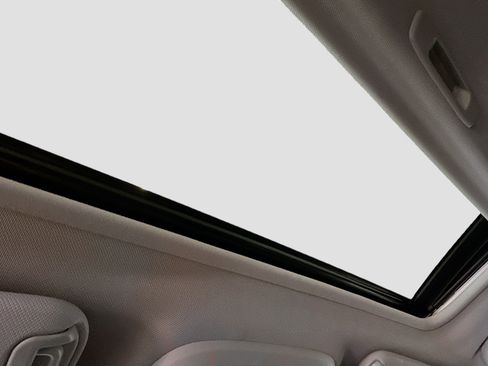 Used 2024 Subaru Crosstrek 2.0i Premium image 26