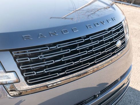 New 2026 Land Rover Range Rover SE image 15