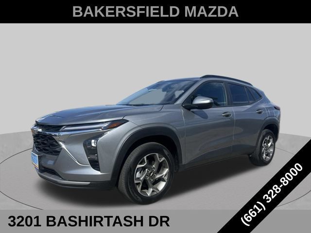 Used 2025 Chevrolet Trax LT FWD image 26