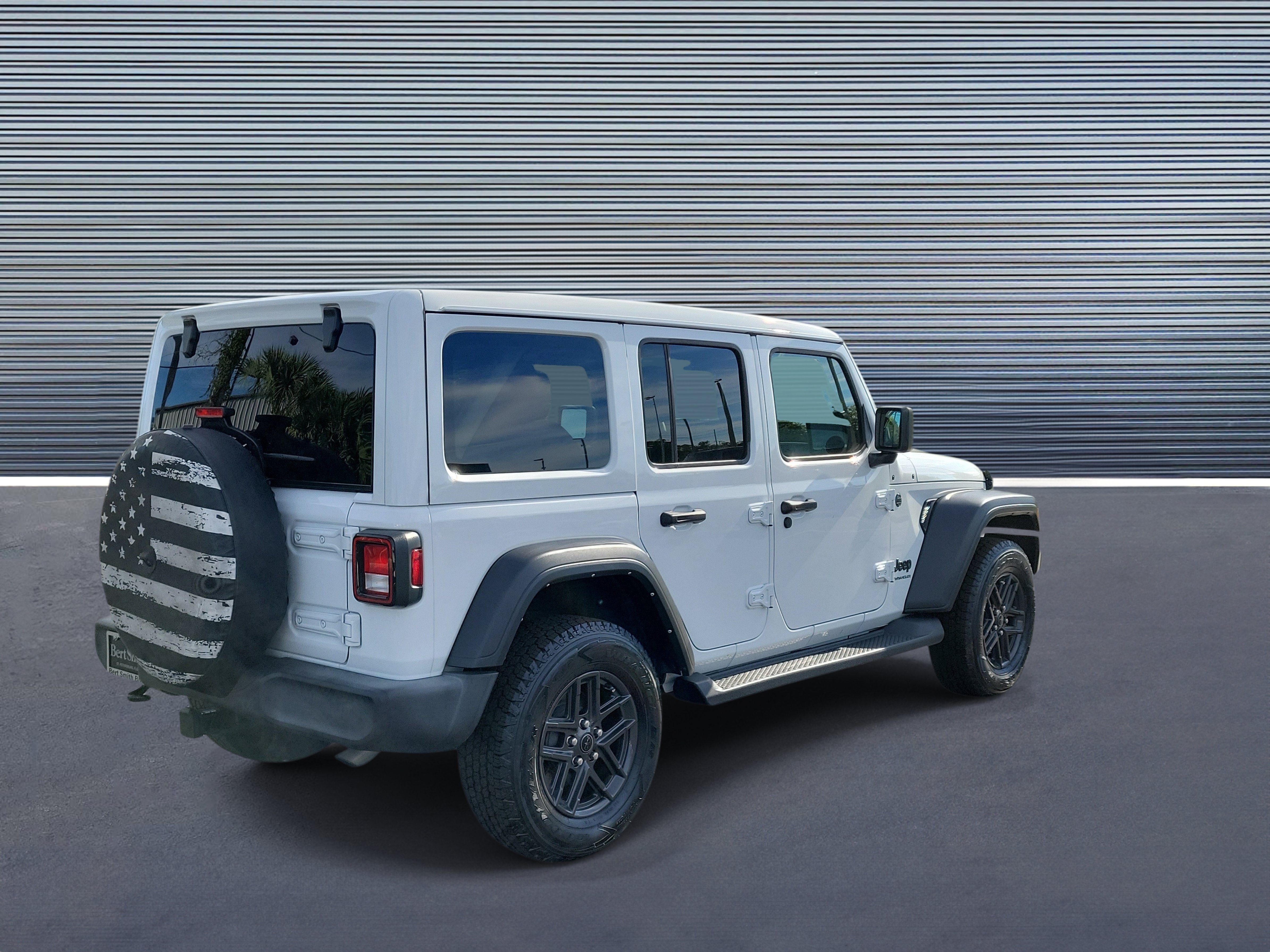Used 2024 Jeep Wrangler Unlimited Sport AWD/4WD image 3