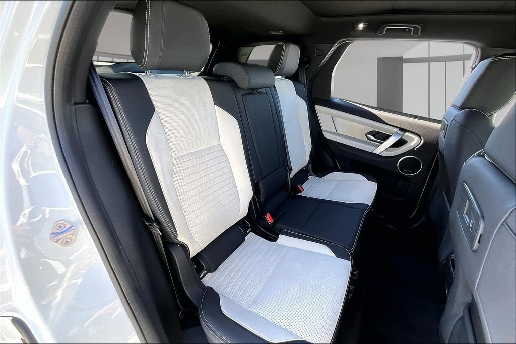 Certified 2022 Land Rover Discovery Sport SE R-Dynamic AWD/4WD image 23