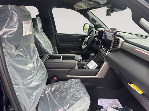 New 2026 Toyota Tundra Limited AWD/4WD image 15