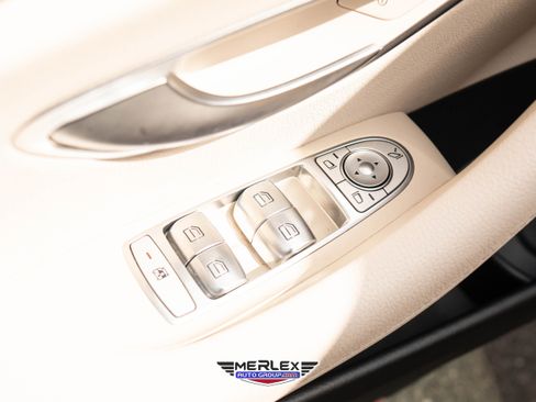 Used 2019 Mercedes-Benz E 300 4MATIC w/ Driver Assistance Package image 39
