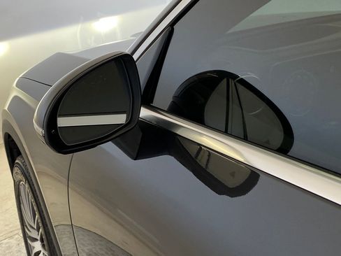 Used 2024 Mercedes-Benz GLC 300 4MATIC image 22