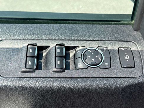 Used 2020 Ford F250 Lariat w/ Lariat Ultimate Package AWD/4WD image 17