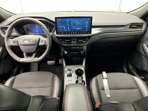 Used 2024 Ford Escape ST-Line w/ Tech Pack #1 AWD/4WD image 4