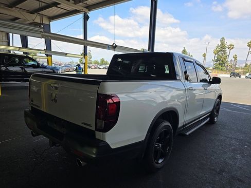 Used 2021 Honda Ridgeline Black Edition image 4