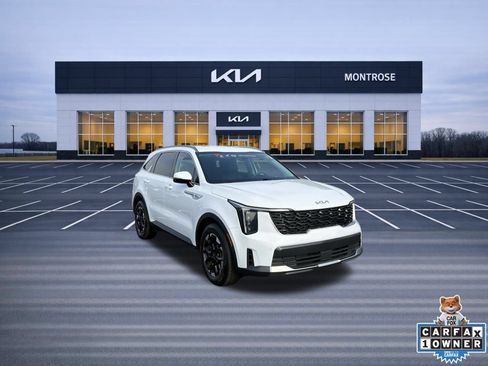 Used 2024 Kia Sorento S FWD image 4