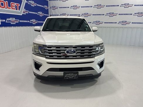 Used 2018 Ford Expedition Max Limited w/ Equipment Group 301A RWD image 9