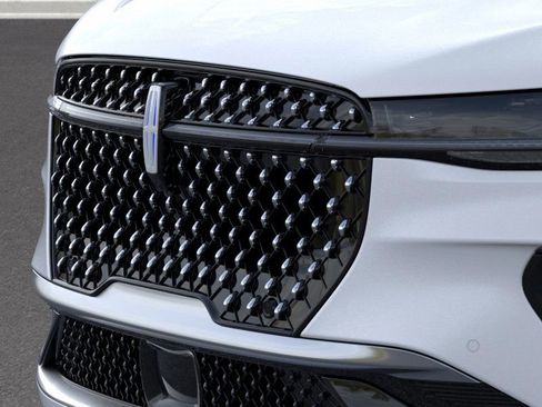 New 2026 Lincoln Nautilus Reserve image 18