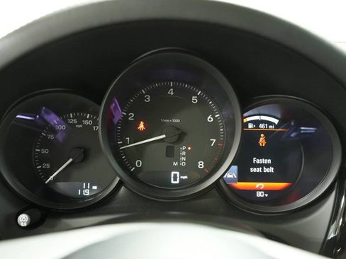 New 2025 Porsche Macan image 14