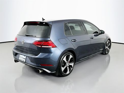 Used 2018 Volkswagen Golf 4-Door image 7