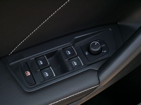 Certified 2023 Volkswagen Tiguan SE AWD/4WD image 19