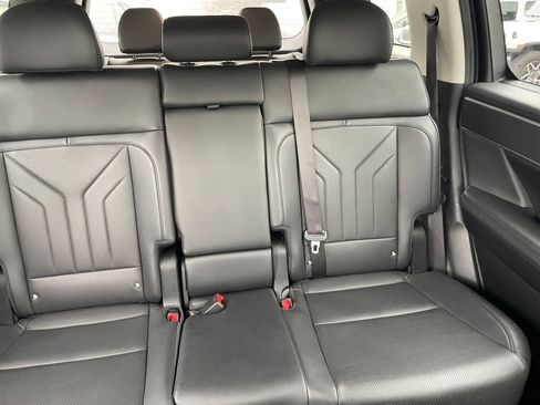 Used 2025 Hyundai Santa Fe SEL image 40