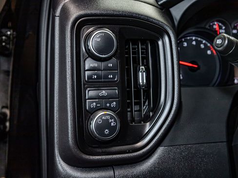 Used 2025 Chevrolet Silverado 1500 Custom Trail Boss w/ Midnight Edition image 19