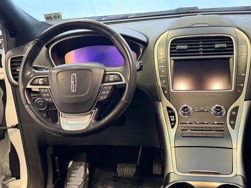 Used 2020 Lincoln Nautilus Premier w/ Equipment Group 101A image 19