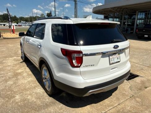 Used 2017 Ford Explorer Limited w/ Equipment Group 301A FWD image 28